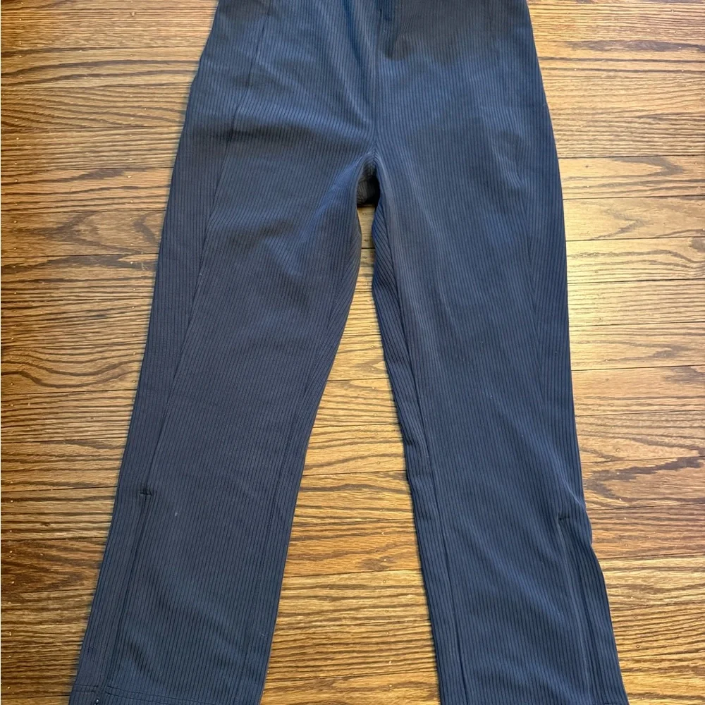 lululemon athletica Black Ribbed softstreme HR crop 25” - Picture 1 of 4